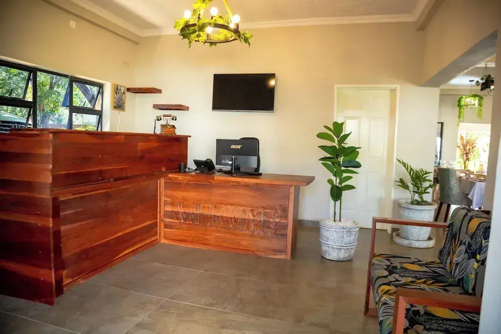 Kasambabezi Lodge