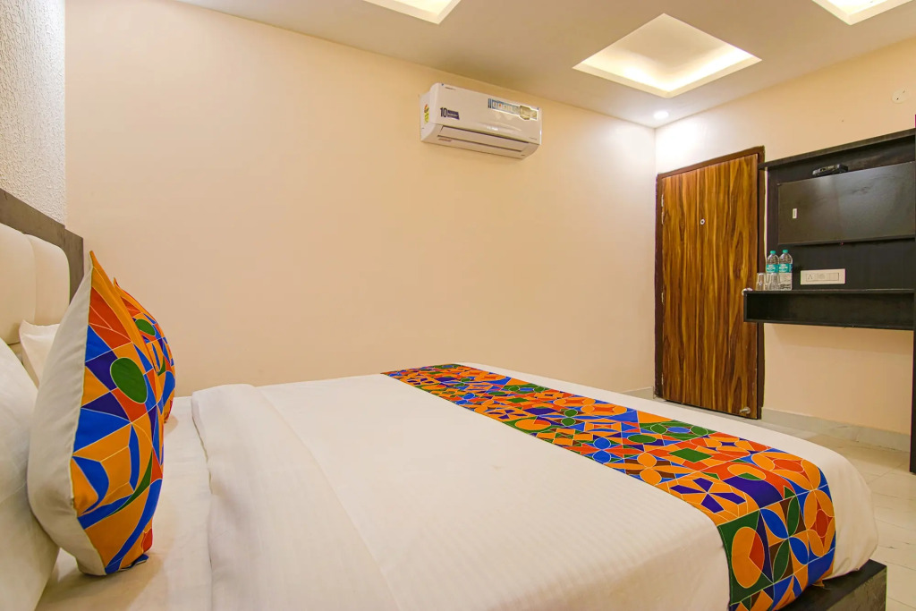 Fabhotel Palm Plaza