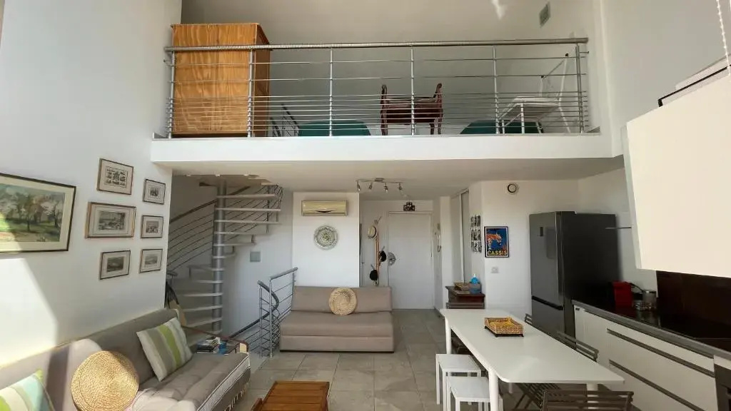 Cassis, le Grand Bleu, triplex vue mer, port plage 10mn à pieds
