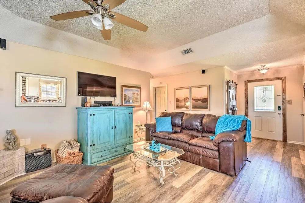 Abilene Home W/bbq & Pvt Yard, 1 Mi to Acu!