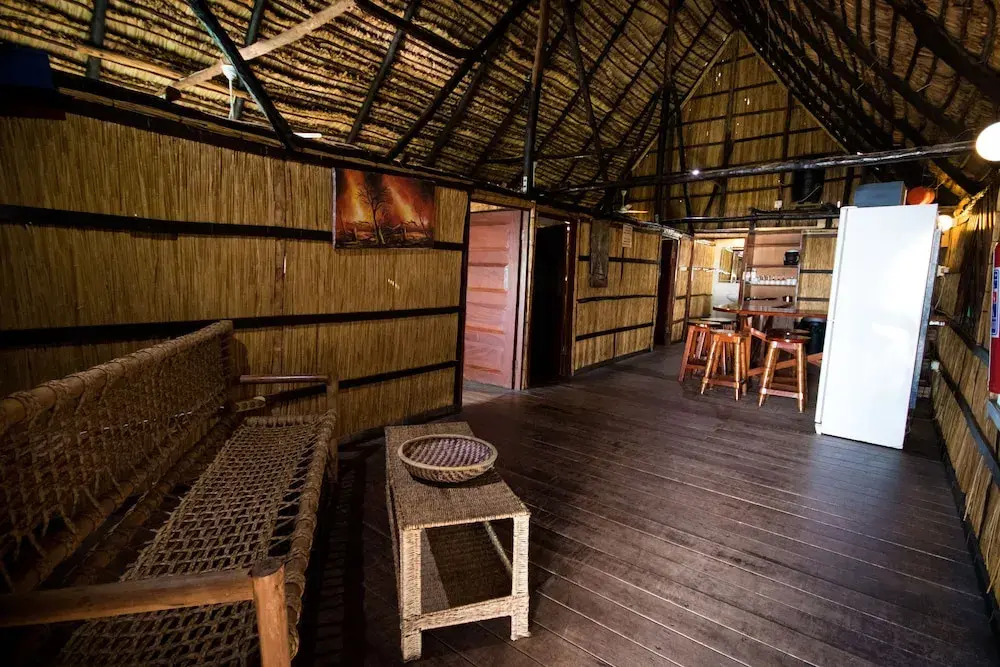 Casa Barry Beach Lodge