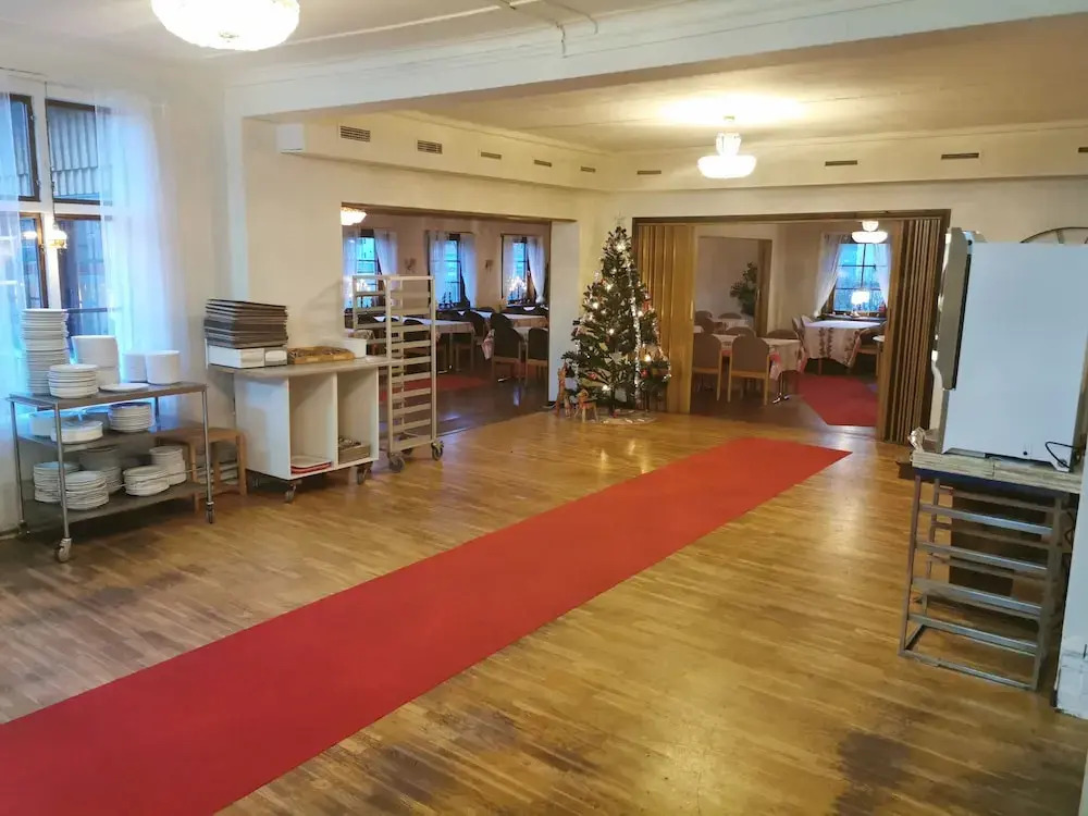 Gästis i Floby AB