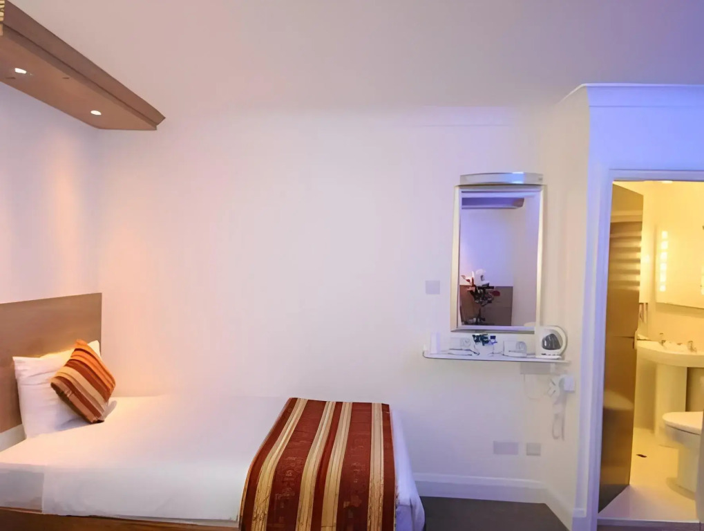 Westpoint Hotel