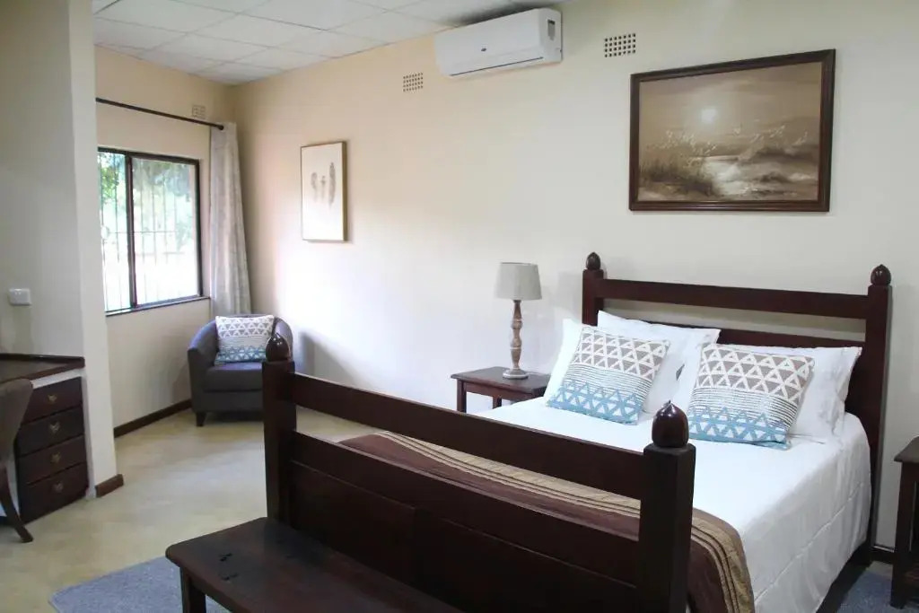 River Bird Guest House