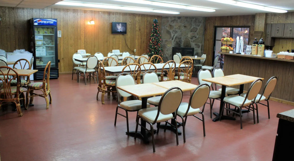 Brookside Lodge - Gatlinburg - On the River