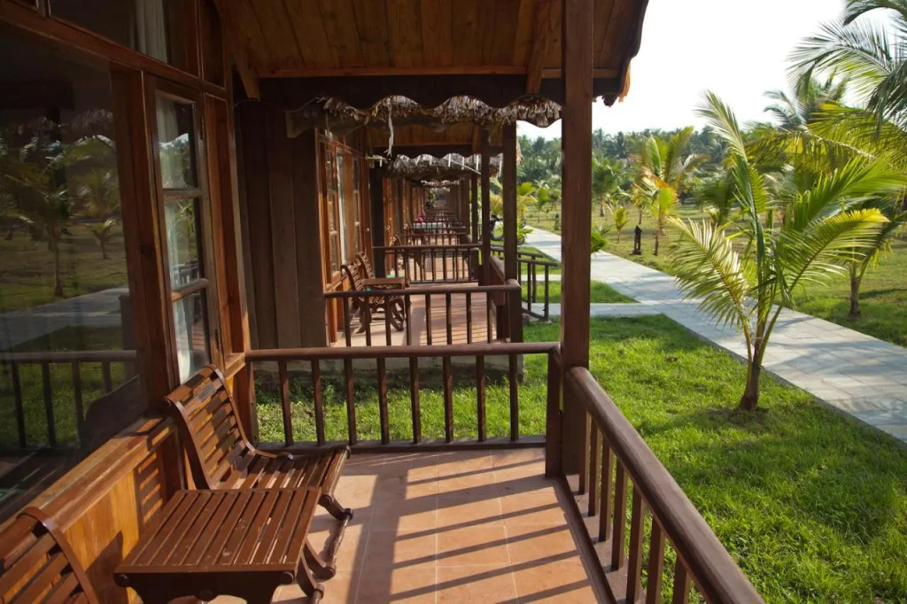 Symphony Palms Beach Resort And Spa