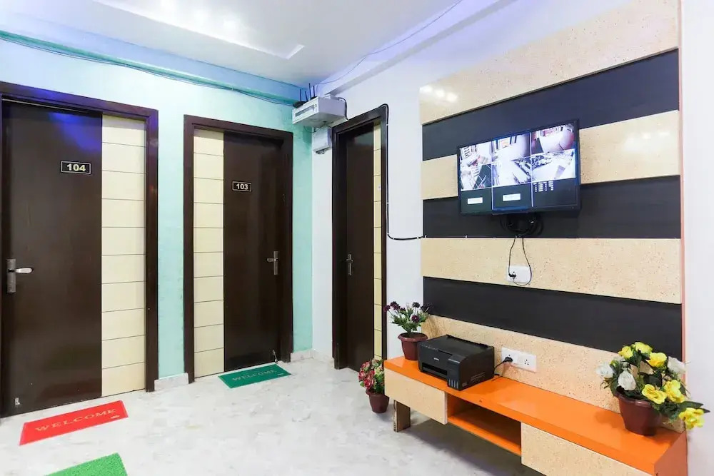 Oyo 60529 Hari Nagar Inn