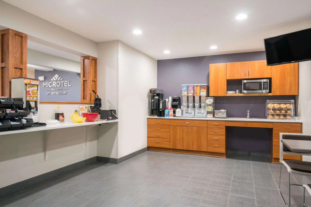 Microtel Inn & Suites by Wyndham Springfield