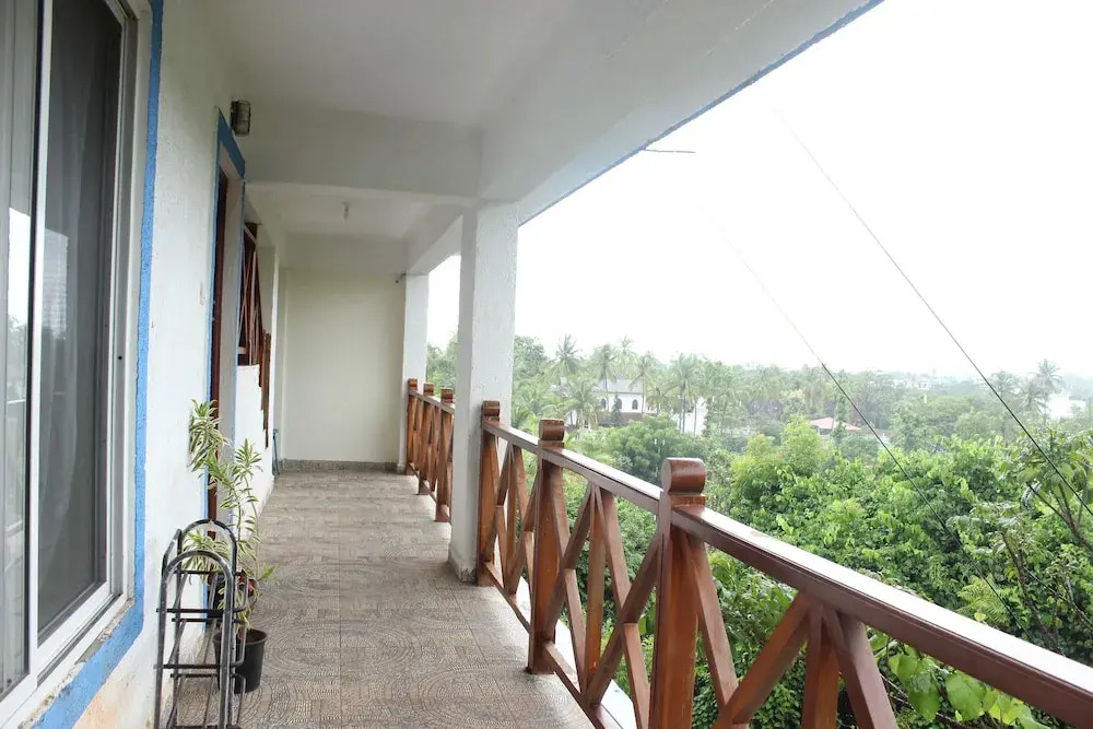 OYO 6221 Home Spacious 3BHK Vagator Beach