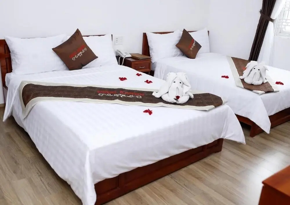 Quốc Khánh Hotel