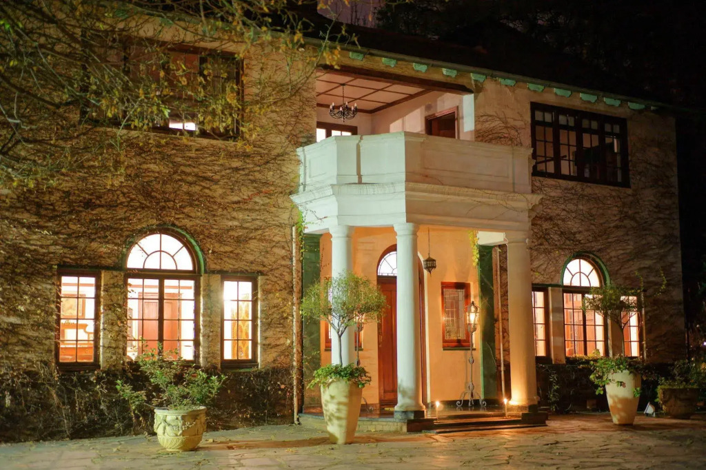 Foxwood House Boutique Hotel