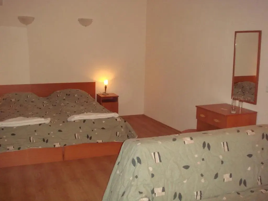 Family Hotel Central