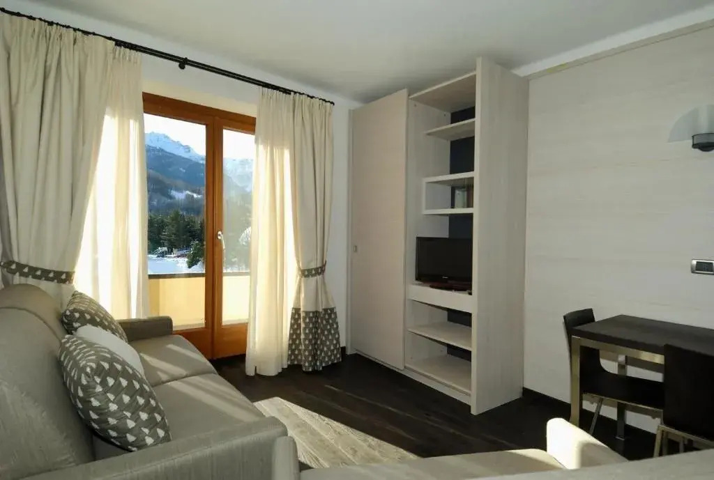 Hotel Bucaneve