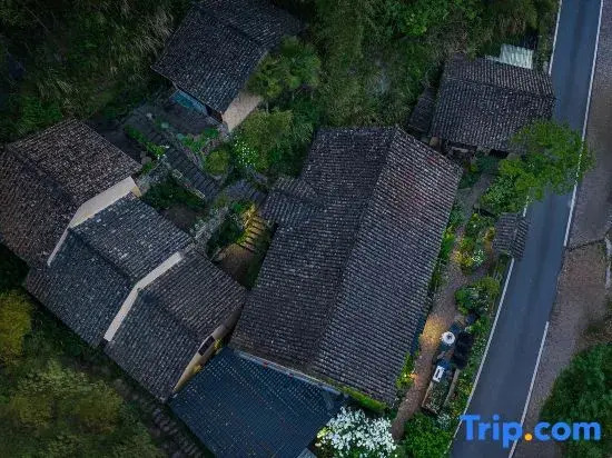 TongluHualu Boutique Residence