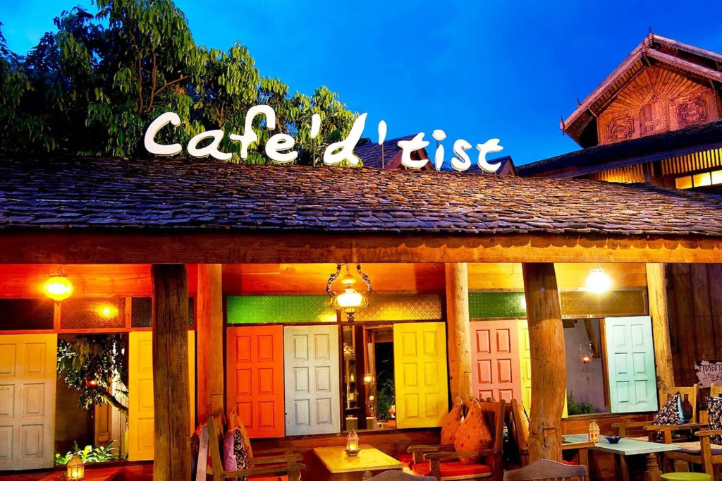 Hotel des Artists Rose of Pai