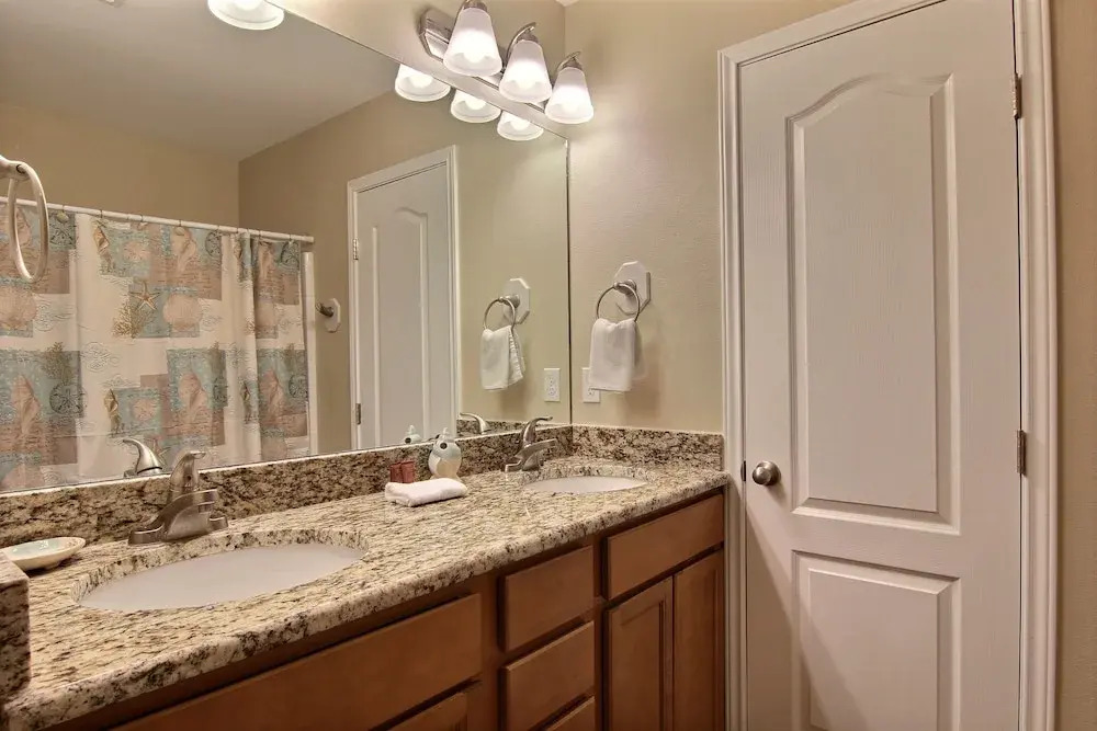 Wait-N-Sea 3Br Home