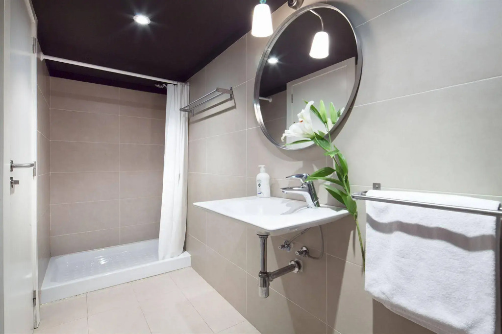 Inside Barcelona Apartments Sants