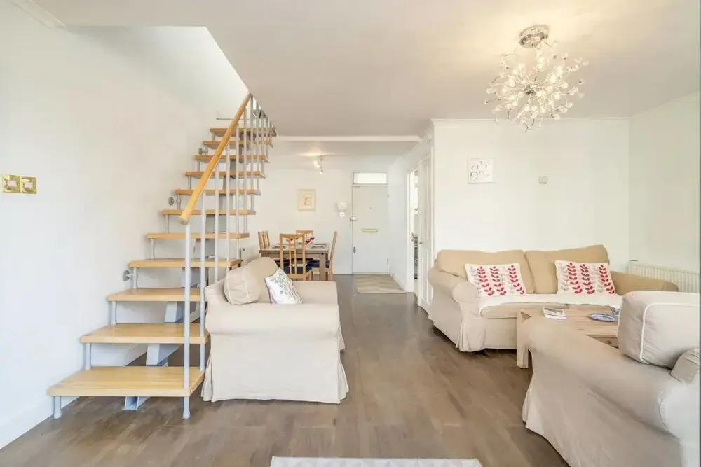 Adorable 3 bed Apartment in Bayswater