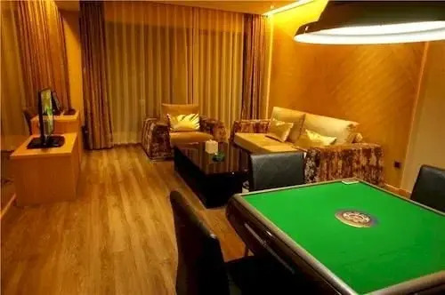 Peninsula International Hotel