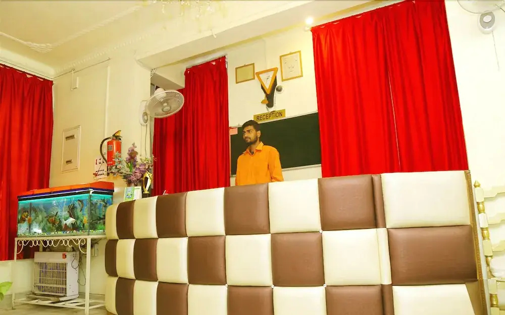 Hotel Holideiinn