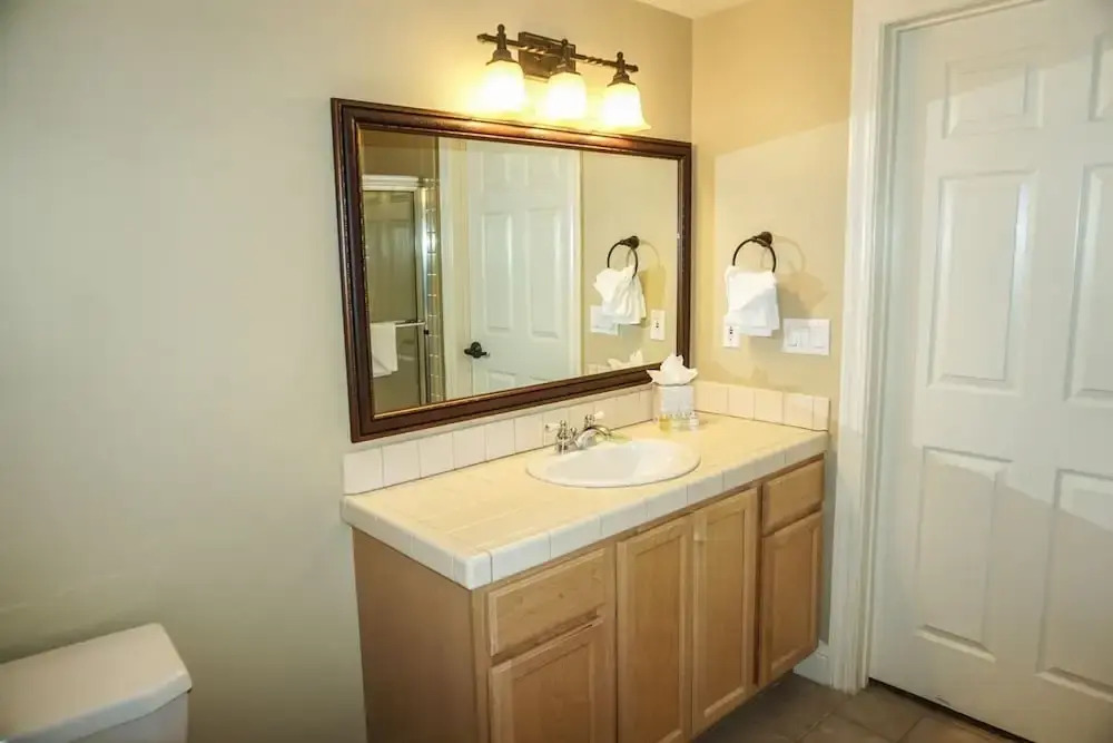 The Mountain Club #318 Village Plaza Studio Loft Suite - I condo