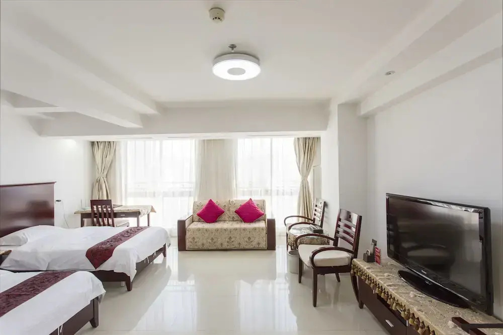 Sanya Huabaoshi Hotel