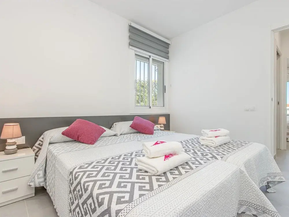 Spacious Apartment in Empuriabrava With Private Garden