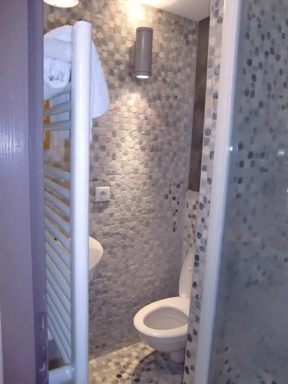 Aix Hotel