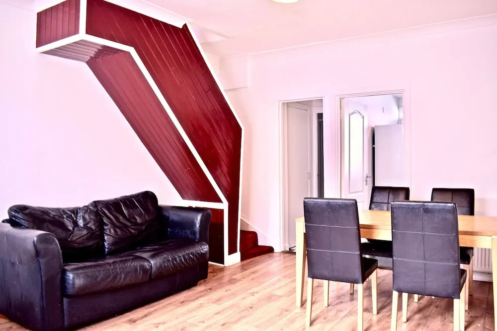 2 Bedroom Flat in Central Dublin