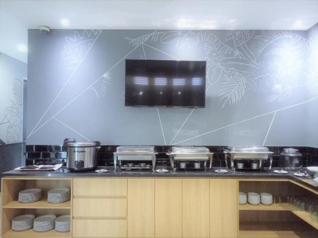 RedDoorz Plus near Grand Indonesia Jakarta