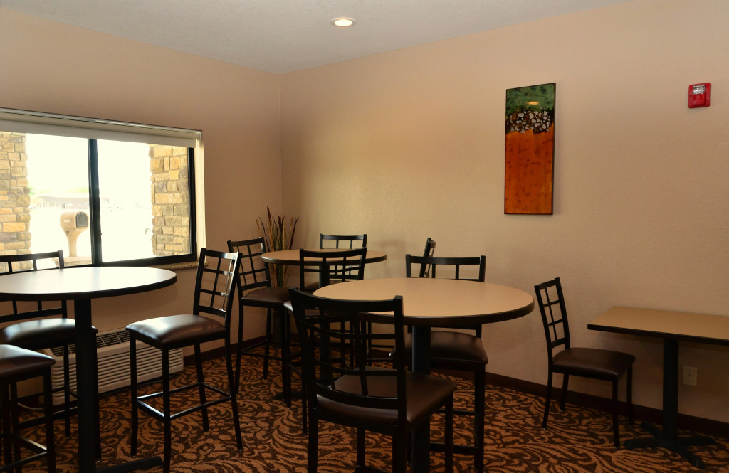 Cobblestone Inn & Suites - Clarion
