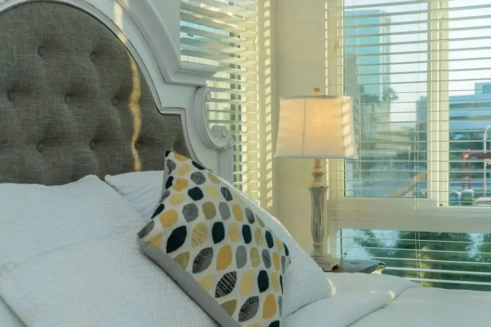 Master Bedroom With King Bed Central Location