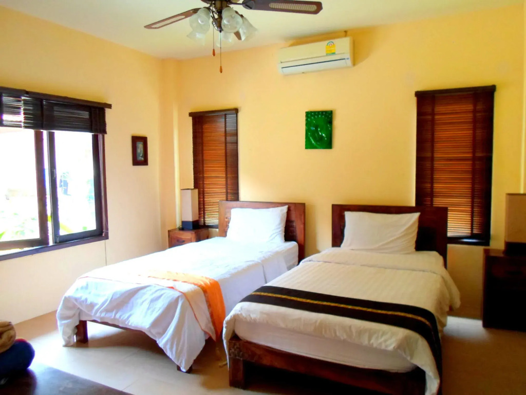 Baan Tropicana