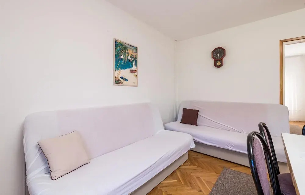 Stunning Home in Barbat-rab With Wifi and 2 Bedrooms