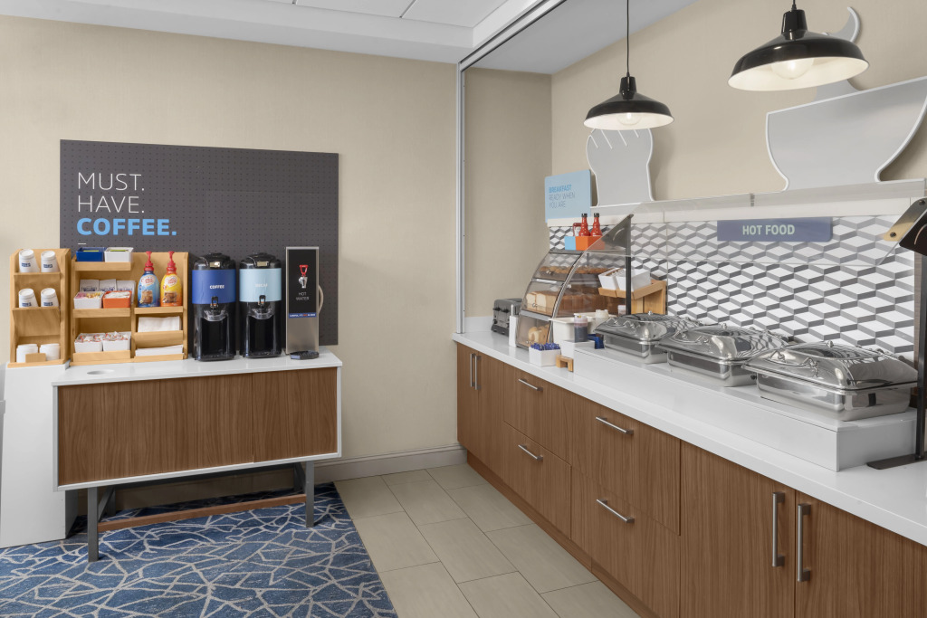 Holiday Inn Express & Suites Boston - Cambridge by IHG