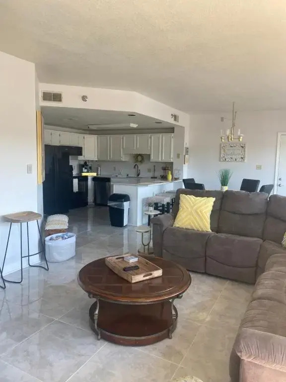 River Place Condos 711 3BD