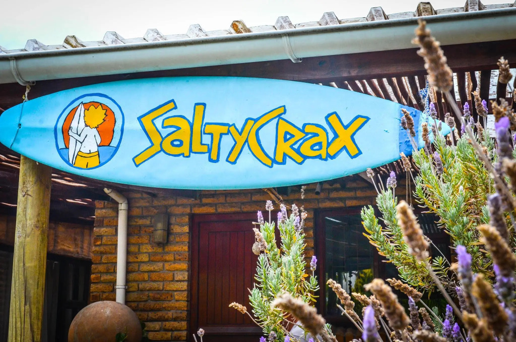 Saltycrax Backpackers and Surf Hostel