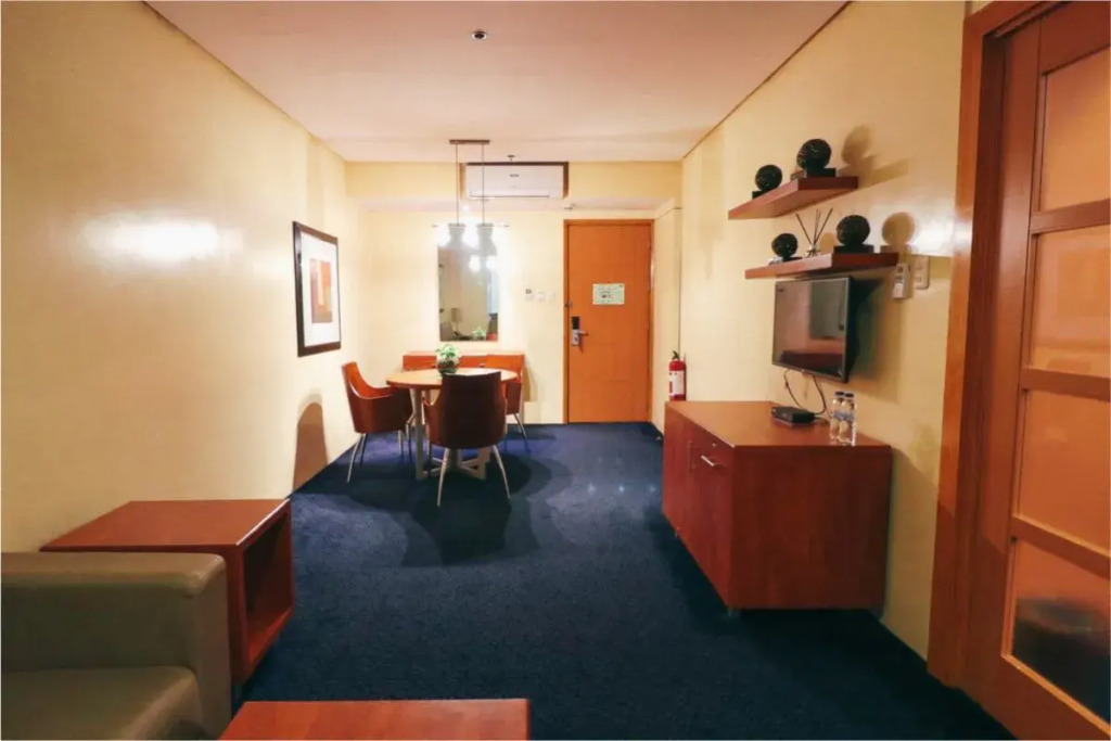 Greenhills Elan Hotel Modern - Newly Renovated