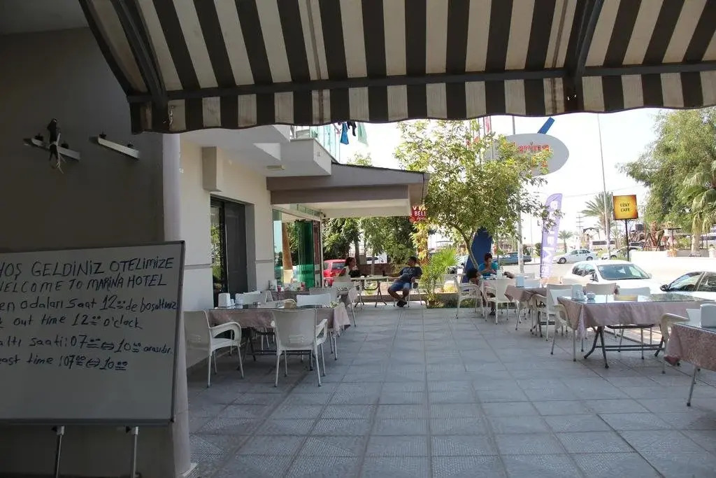 Marina Hotel