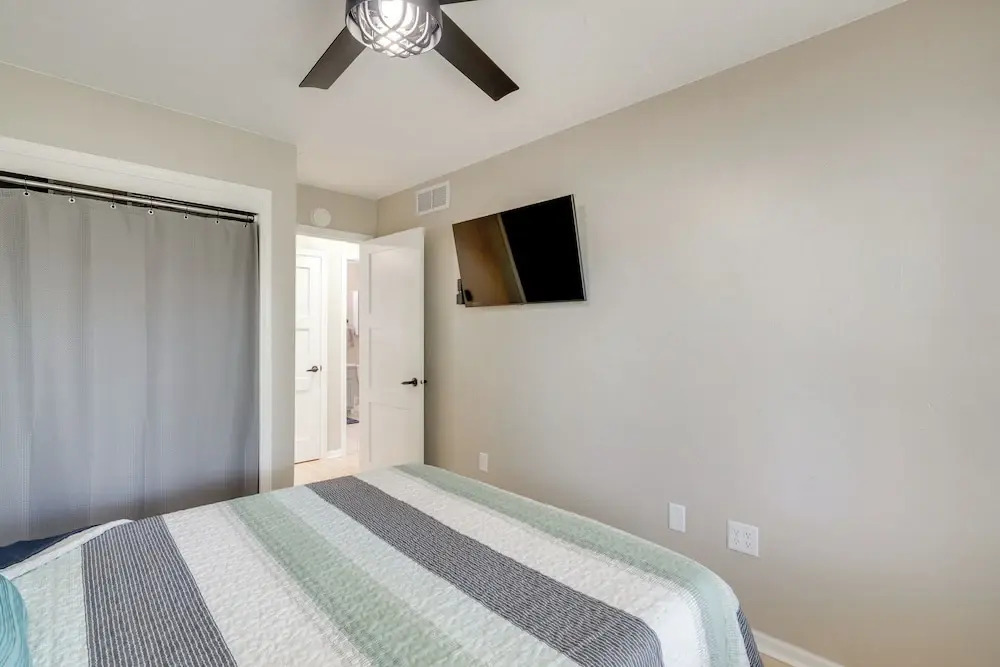 1 Mi to Beach: Dog-friendly Condo in Lake Mills!