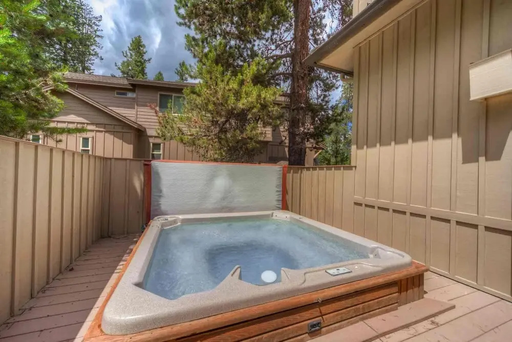Poplar Lane #26 by Village Properties at Sunriver
