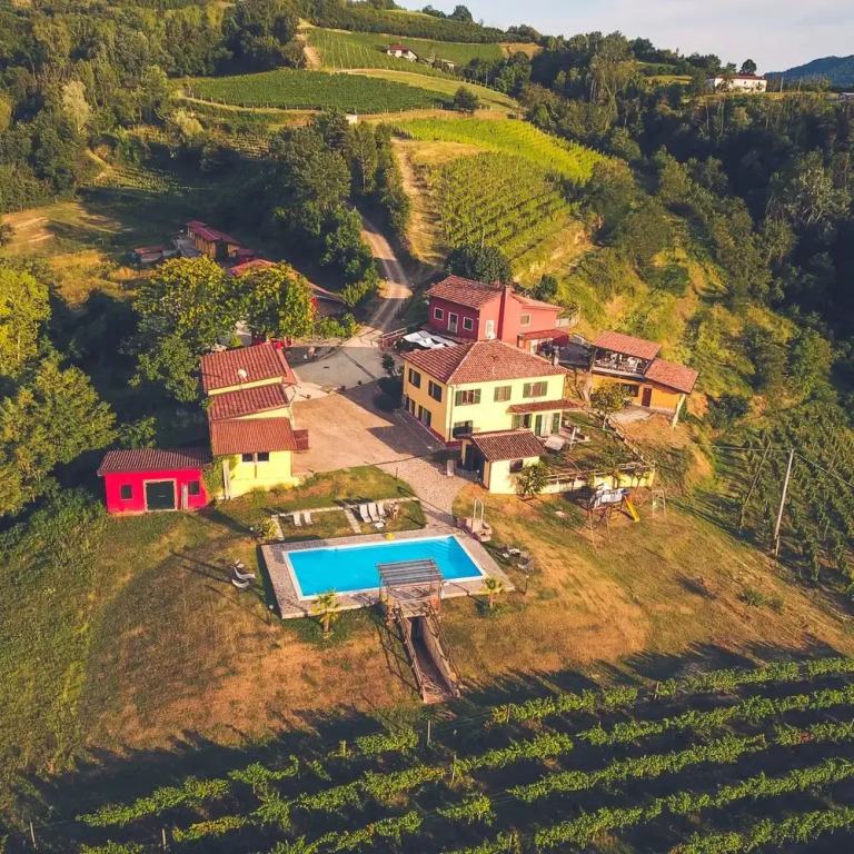 Tenuta MonteOliveto - Romantic Cottage - Agriturismo nelle Langhe