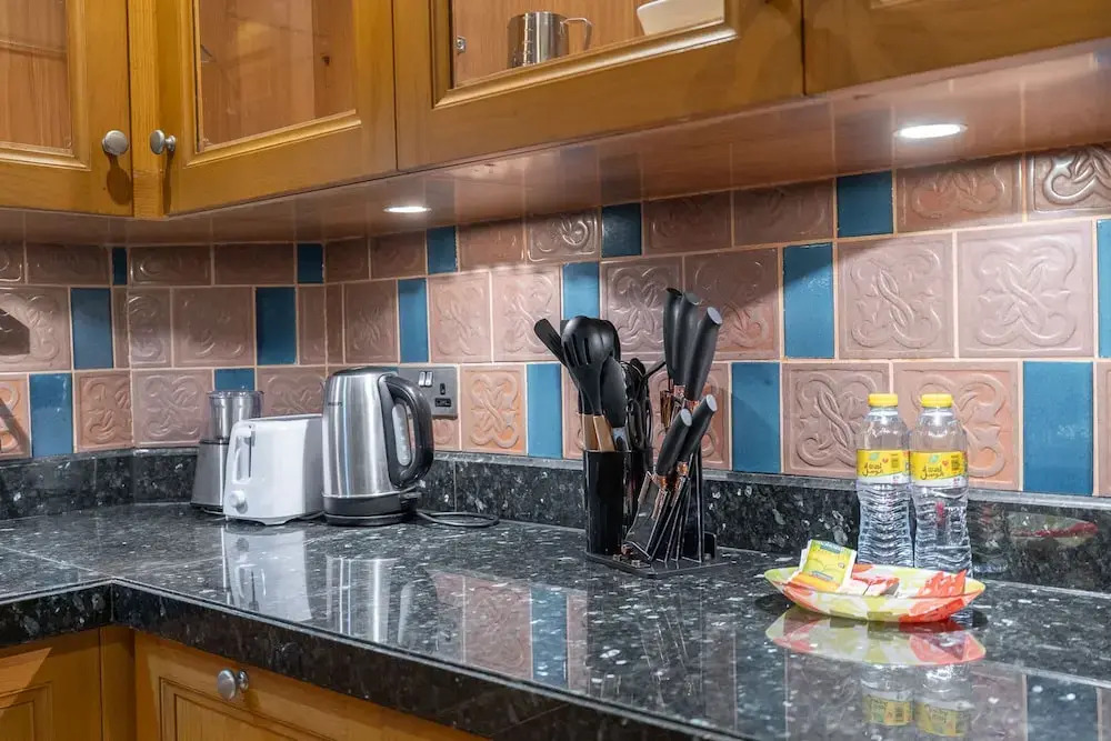 Magnificent 1 BR Apt Situated on a Prime Location