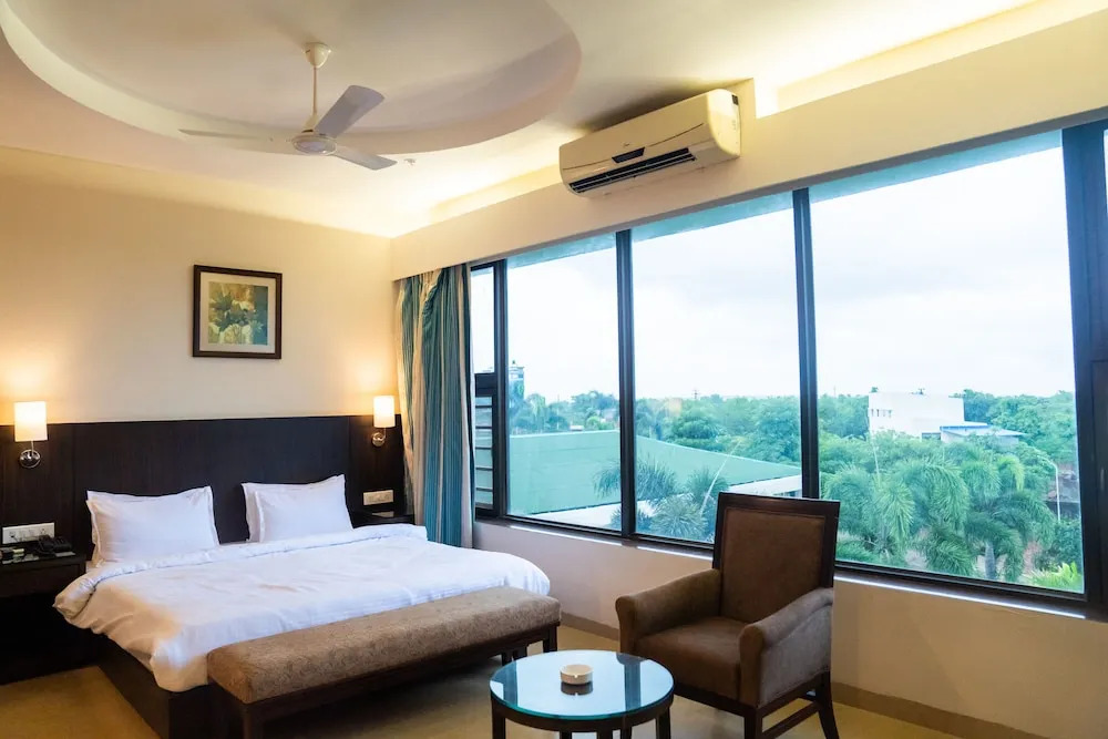 Greenleaf The Resort & Spa, Ganpatipule