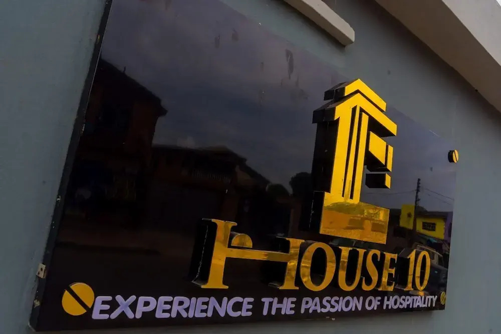 House 10 Luxury Hotel and Suites