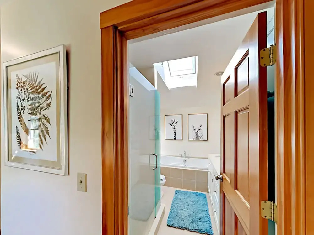 32 Crosby Lane Home 3 Bedrooms 2.5 Bathrooms Home