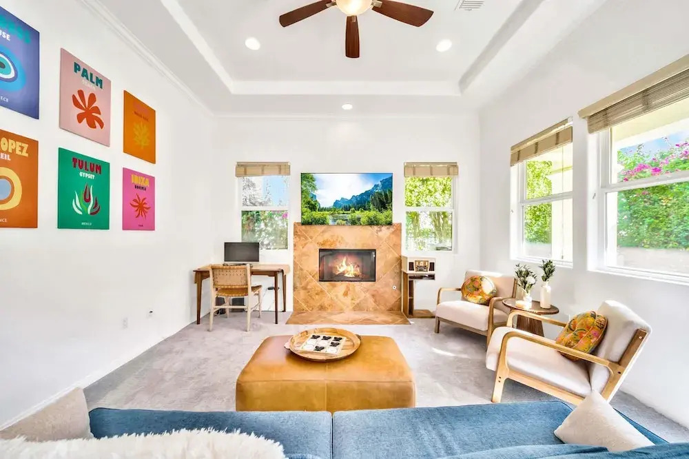 Casa de Arte 2BR Wtih Fireplace Near Golf Tennis