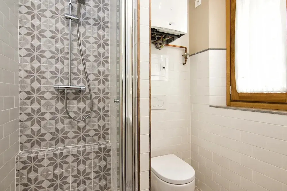Bright & Elegant City Centre 3 BR Apart