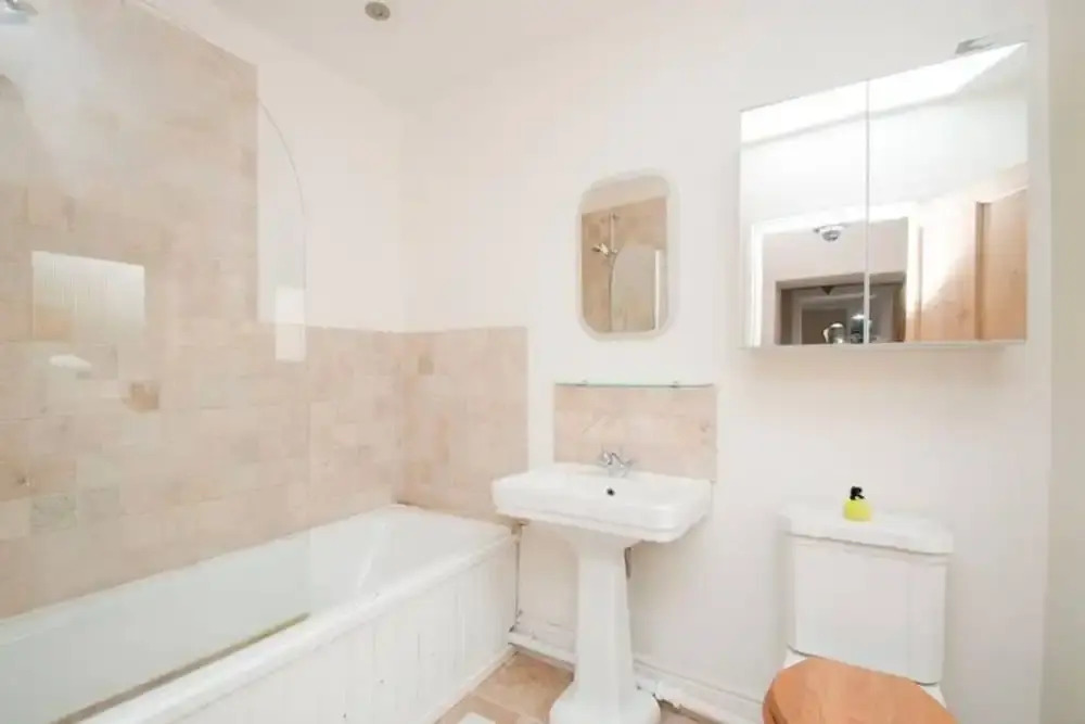 3 Bedroom House In Bath With Garden