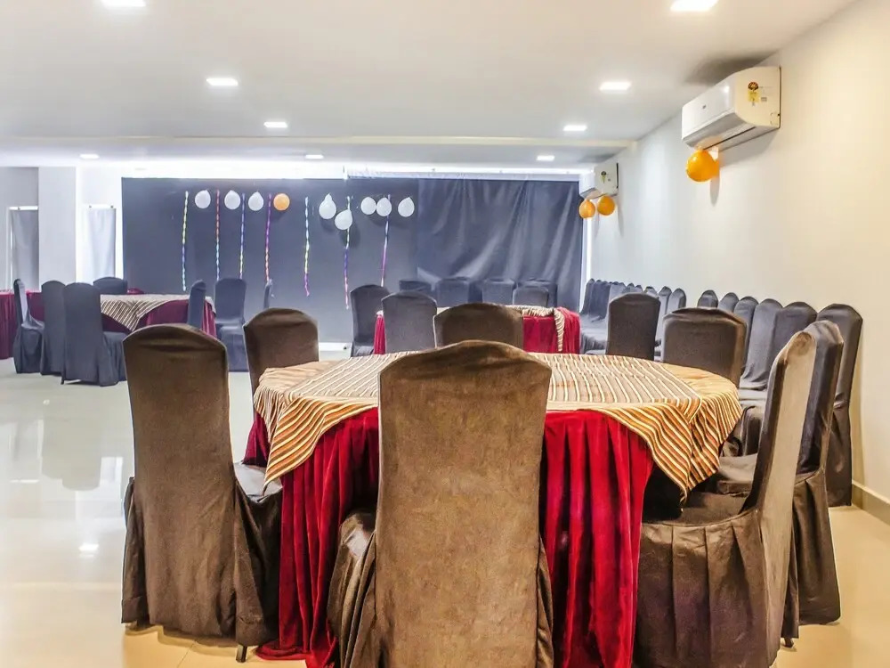 FabHotel Smriti Star Service Apartments
